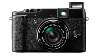 Fuji X10: The Pro Point-and-Shoot Fighter